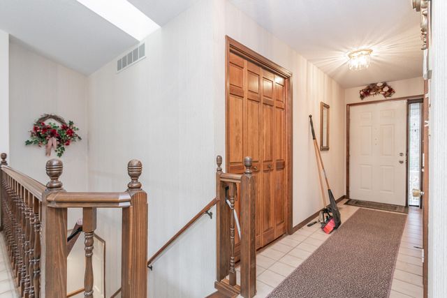 400 CEDAR LN, Columbia, MO 65201