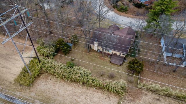 400 CEDAR LN, Columbia, MO 65201