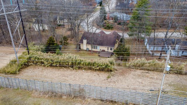 400 CEDAR LN, Columbia, MO 65201