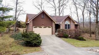 400 CEDAR LN, Columbia, MO 65201