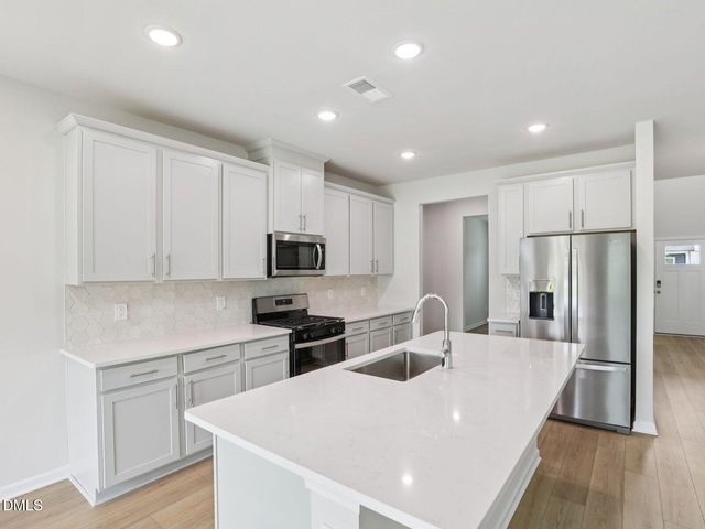 180 Thistle Patch Place, Angier, NC 27501