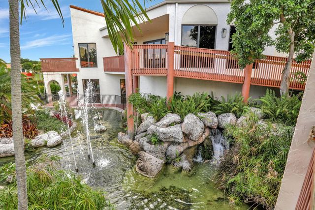 66 Centennial Court, Deerfield Beach, FL 33442