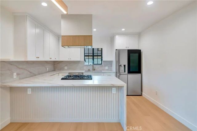 7401 Dempsey Ave, Van Nuys, CA 91406