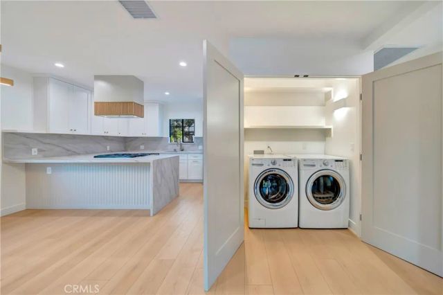 7401 Dempsey Ave, Van Nuys, CA 91406