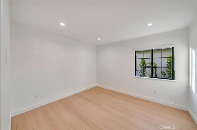 7401 Dempsey Ave, Van Nuys, CA 91406