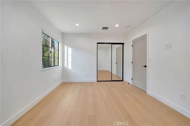 7401 Dempsey Ave, Van Nuys, CA 91406