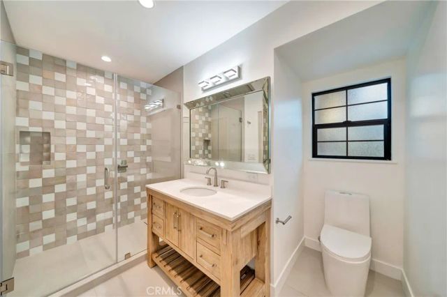 7401 Dempsey Ave, Van Nuys, CA 91406