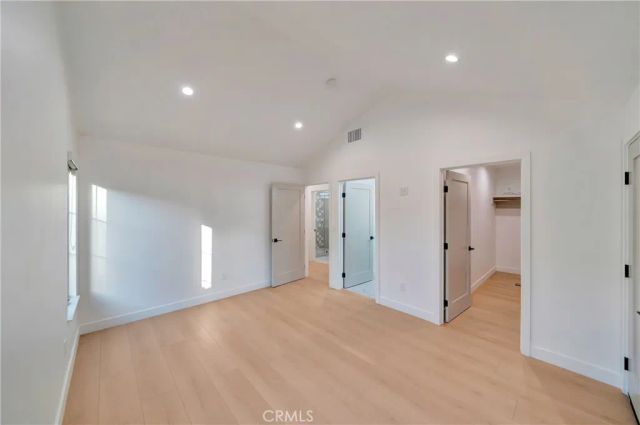 7401 Dempsey Ave, Van Nuys, CA 91406