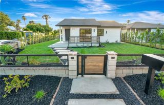 7401 Dempsey Ave, Van Nuys, CA 91406