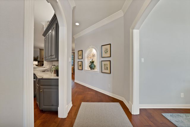1932 Channing Park Drive, Arlington, TX 76013