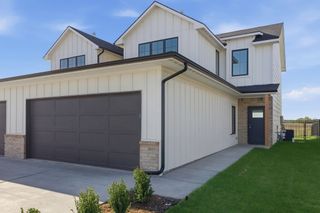 3745 W Longleaf St, Wichita, KS 67205