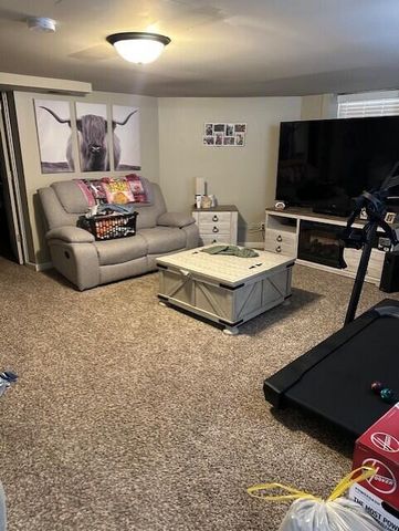 615 WILLOW Avenue, Council Bluffs, IA 51501