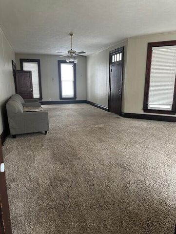 615 WILLOW Avenue, Council Bluffs, IA 51501