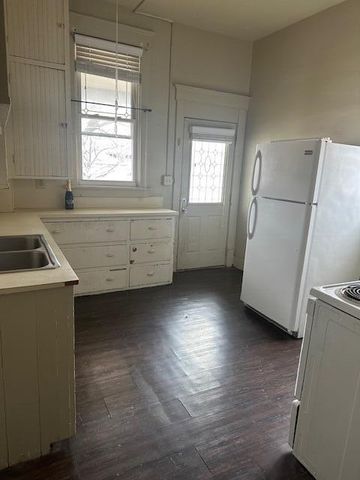 615 WILLOW Avenue, Council Bluffs, IA 51501