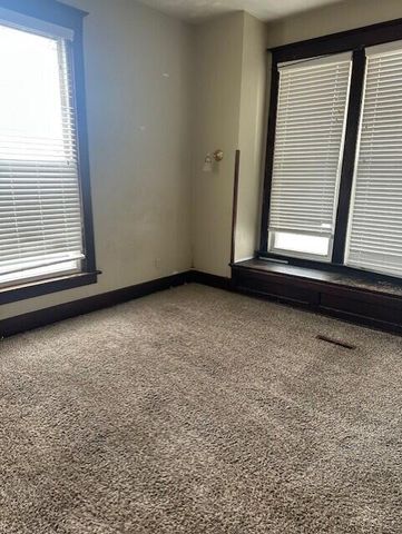 615 WILLOW Avenue, Council Bluffs, IA 51501