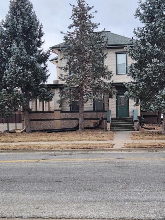 615 WILLOW Avenue, Council Bluffs, IA 51501