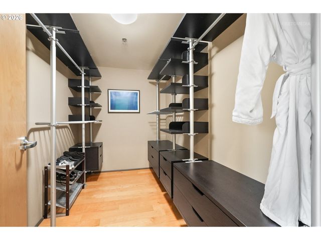 1221 Sw 10TH Ave 1501, Portland, OR 97205