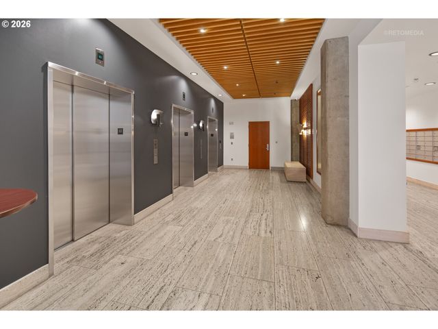 1221 Sw 10TH Ave 1501, Portland, OR 97205