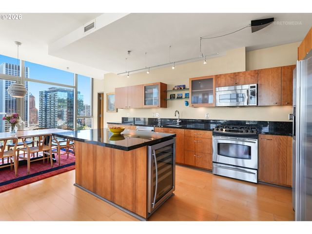 1221 Sw 10TH Ave 1501, Portland, OR 97205