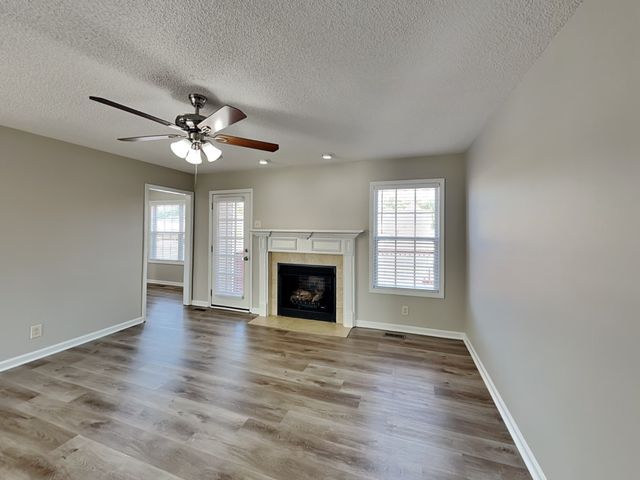3411 Bradfield Dr, Clarksville, TN 37042