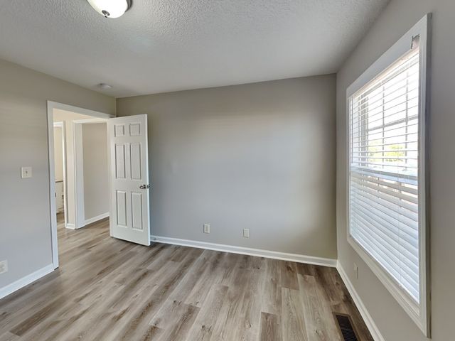 3411 Bradfield Dr, Clarksville, TN 37042