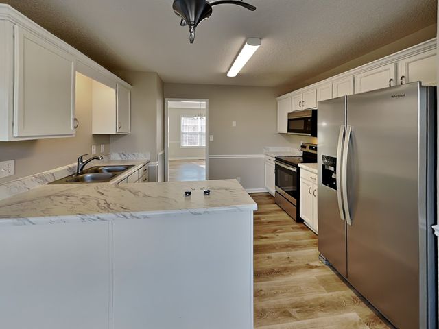 3411 Bradfield Dr, Clarksville, TN 37042