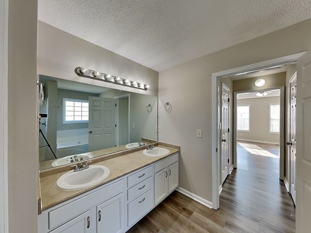 3411 Bradfield Dr, Clarksville, TN 37042
