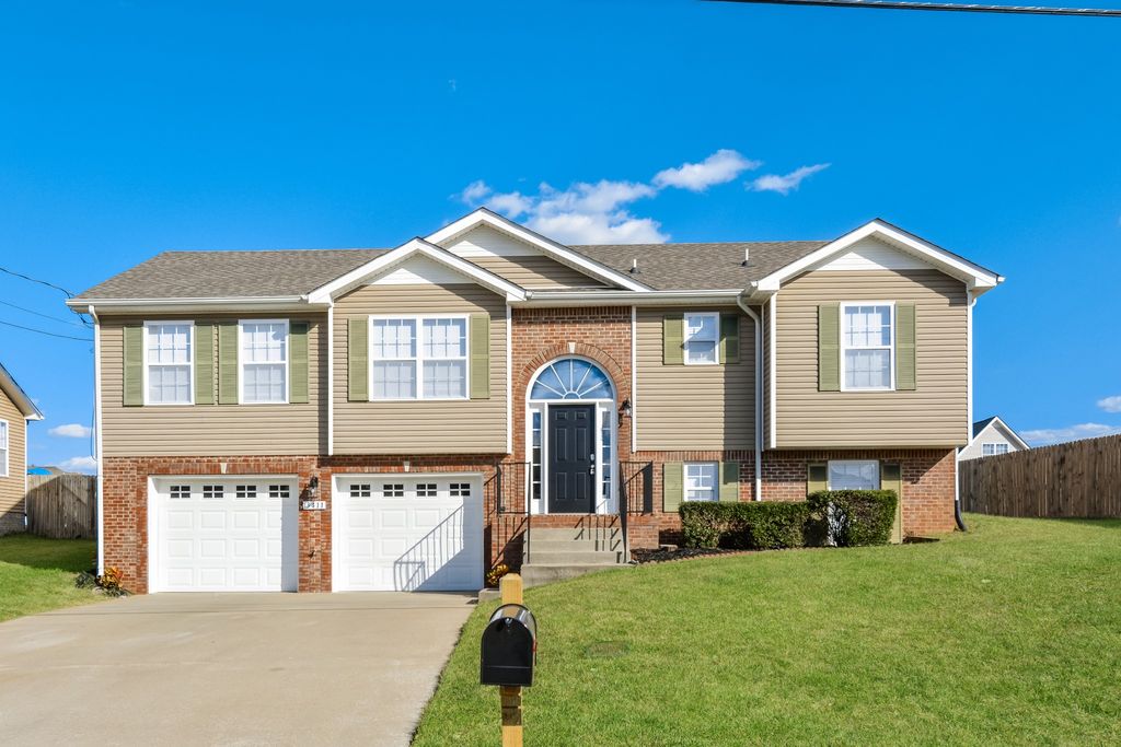 3411 Bradfield Dr, Clarksville, TN 37042