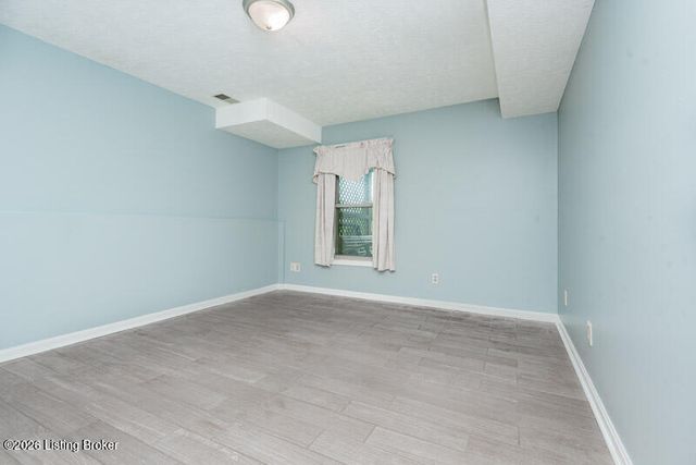 10305 Old Altar Ct, Louisville, KY 40291