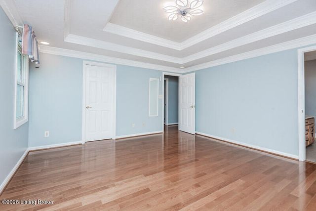 10305 Old Altar Ct, Louisville, KY 40291