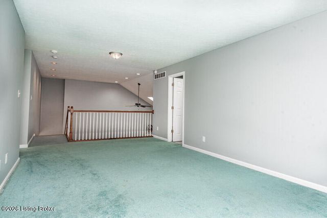 10305 Old Altar Ct, Louisville, KY 40291