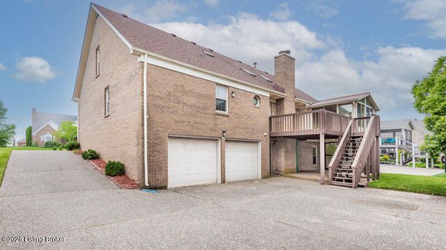 10305 Old Altar Ct, Louisville, KY 40291