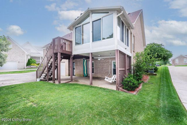 10305 Old Altar Ct, Louisville, KY 40291