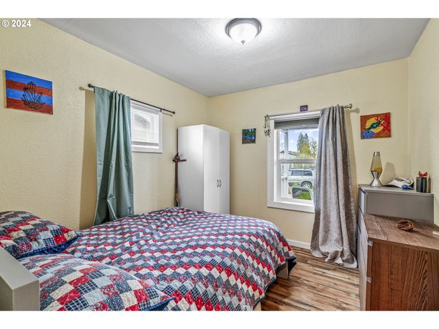 268 25TH Ave, Longview, WA 98632