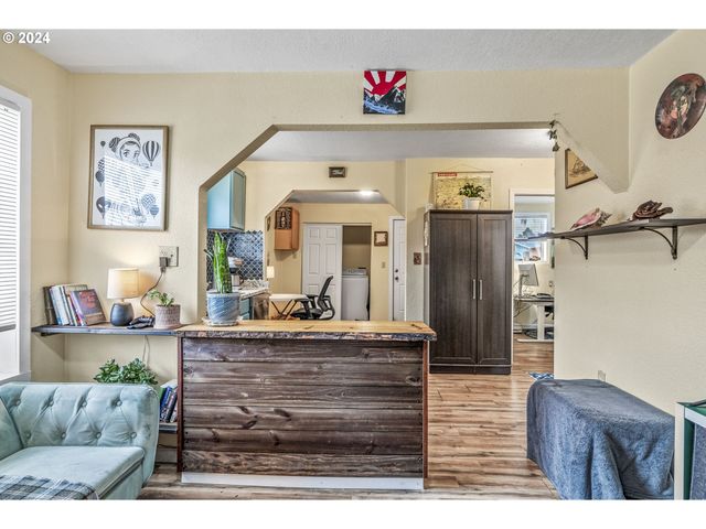 268 25TH Ave, Longview, WA 98632