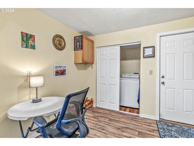 268 25TH Ave, Longview, WA 98632