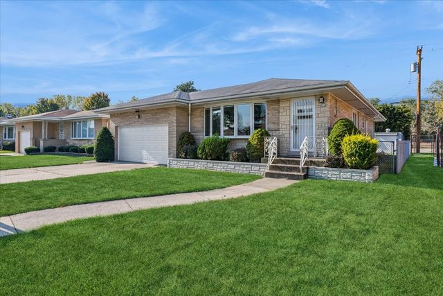 4456 N Forestview Avenue, Chicago, IL 60656