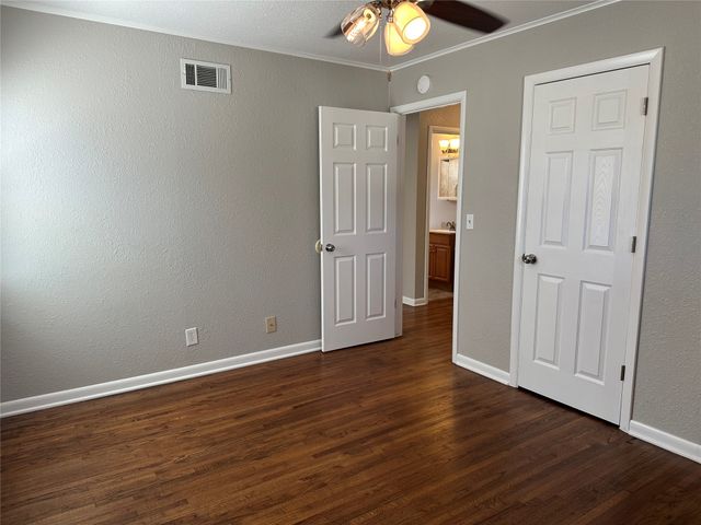 4542 S 23rd West Avenue, Tulsa, OK 74107