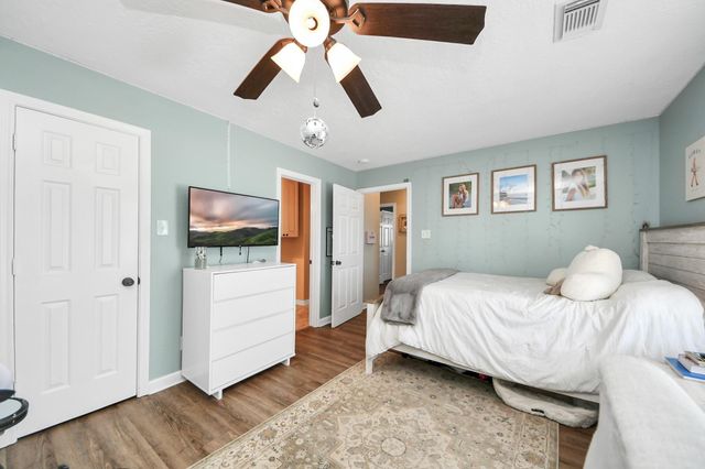 731 Marlin Street, Bayou Vista, TX 77563