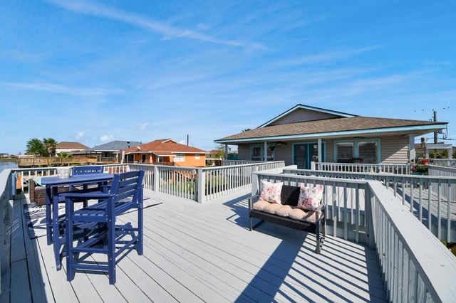 731 Marlin Street, Bayou Vista, TX 77563