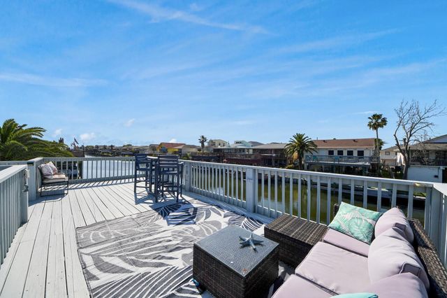 731 Marlin Street, Bayou Vista, TX 77563