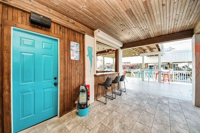 731 Marlin Street, Bayou Vista, TX 77563