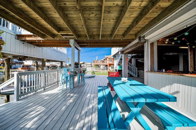 731 Marlin Street, Bayou Vista, TX 77563