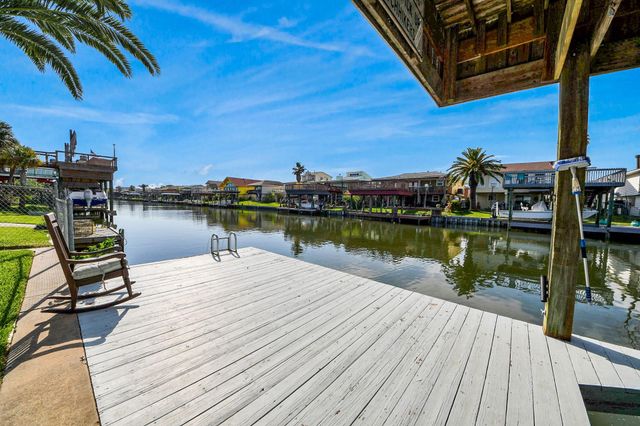 731 Marlin Street, Bayou Vista, TX 77563