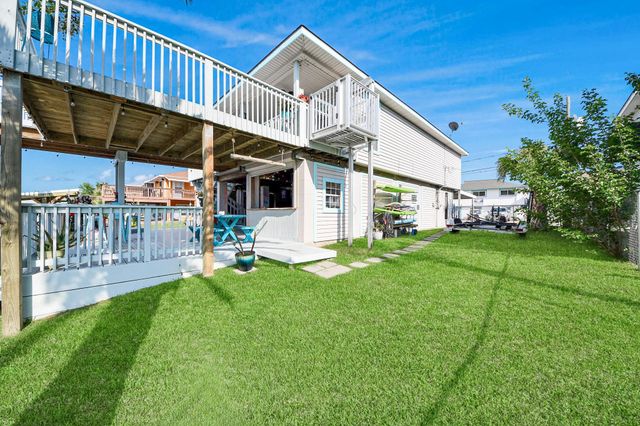 731 Marlin Street, Bayou Vista, TX 77563