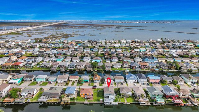 731 Marlin Street, Bayou Vista, TX 77563