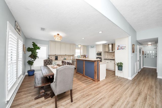 731 Marlin Street, Bayou Vista, TX 77563