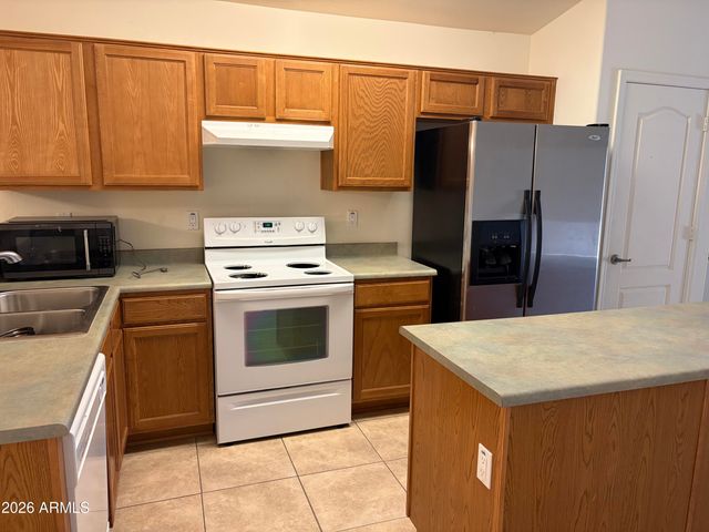 795 W FAIRLANE Court, Casa Grande, AZ 85122