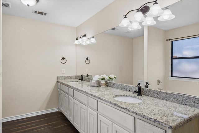 2766 Vz Cr 3104, Edgewood, TX 75117