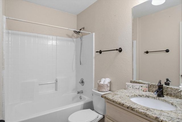 2766 Vz Cr 3104, Edgewood, TX 75117